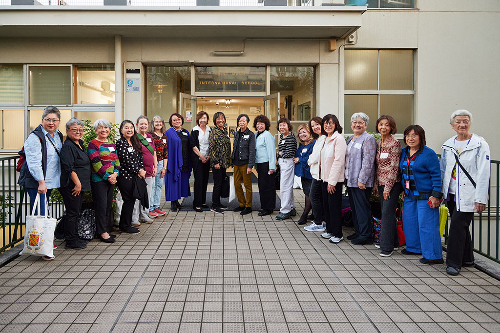 Classes of ’72, ’74, and ’86 Reunite at Saint Maur and Beyond to Celebrate Lifelong Friendships